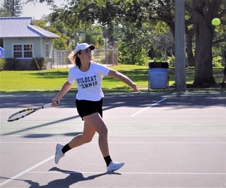 Tehya Bahsoun (9) at the 2019 district tennis competition. 