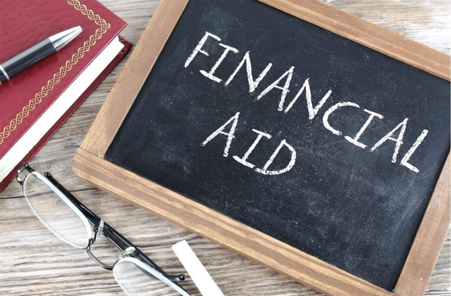 Feldbush helps seniors navigate financial aid