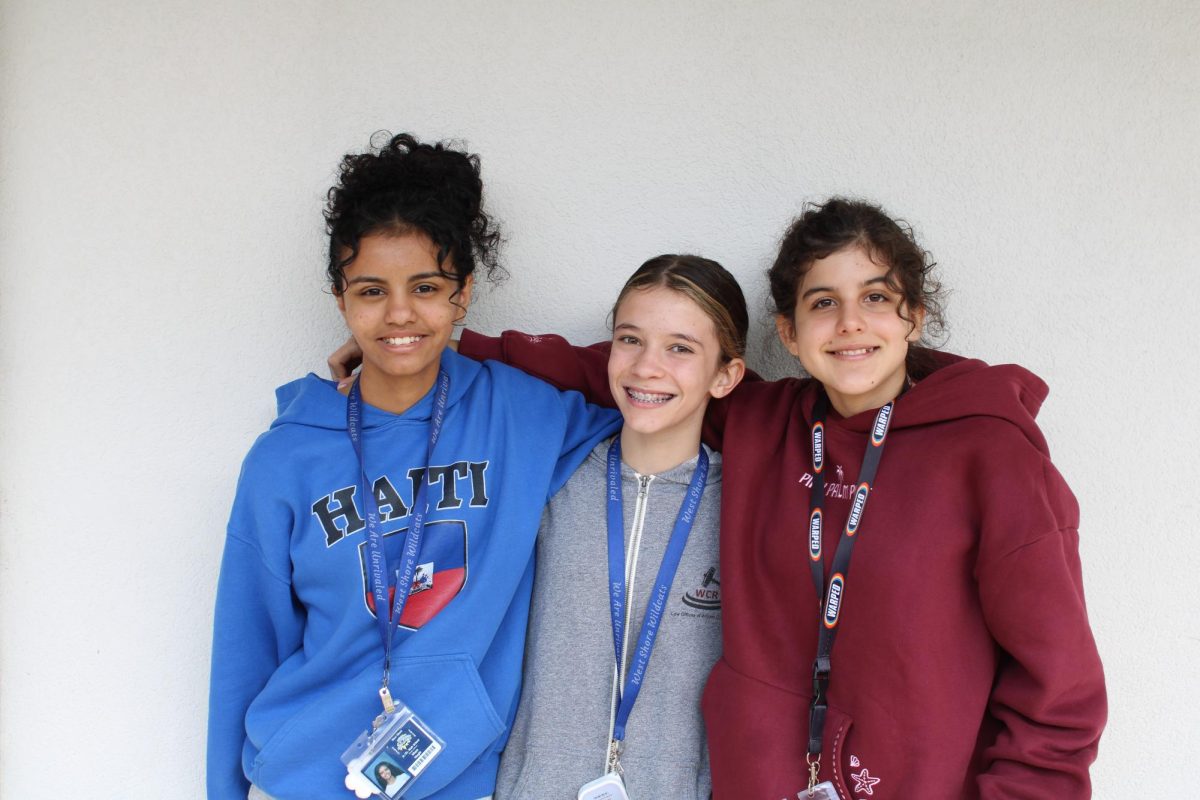 Pictured left to right: seventh
graders Maya Nagib, Vanessa
Lopez and Elena Bevill.
